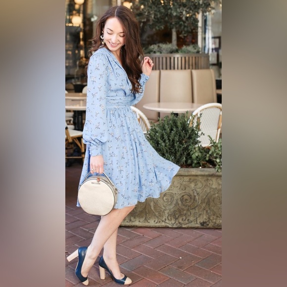 Gal Meets Glam Long Sleeve Kelsey A-line Mini Dress in Periwinkle Floral - Picture 5 of 13